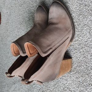 Jeffrey Campbell Berman Suede Distressed Ankle Boots Booties size 9.5